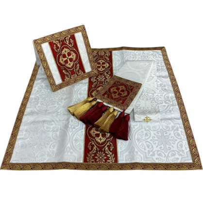 White Semi-Gothic Chasuble