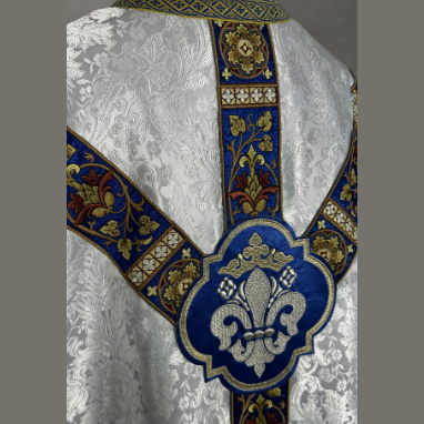 White semi-Gothic chasuble