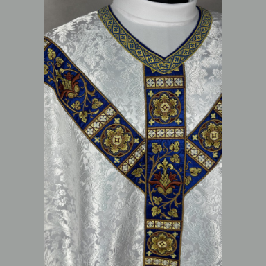 White semi-Gothic chasuble