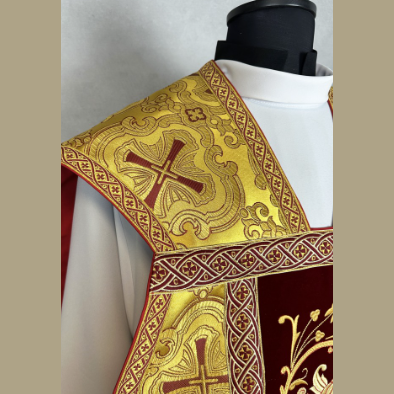 Roman chasuble Gold