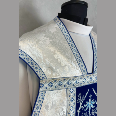 Roman Marian Chasuble
