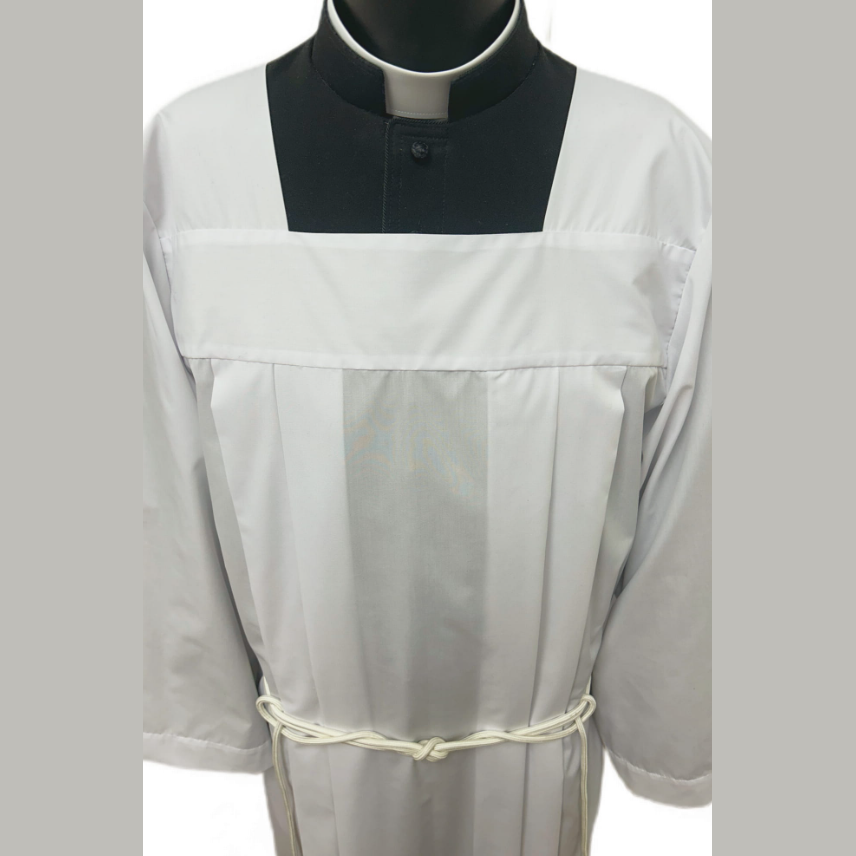 Roman alb with smooth pleats ALB01-011