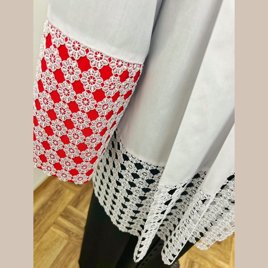 Surplice with guipure lace and small flowers KM01-009