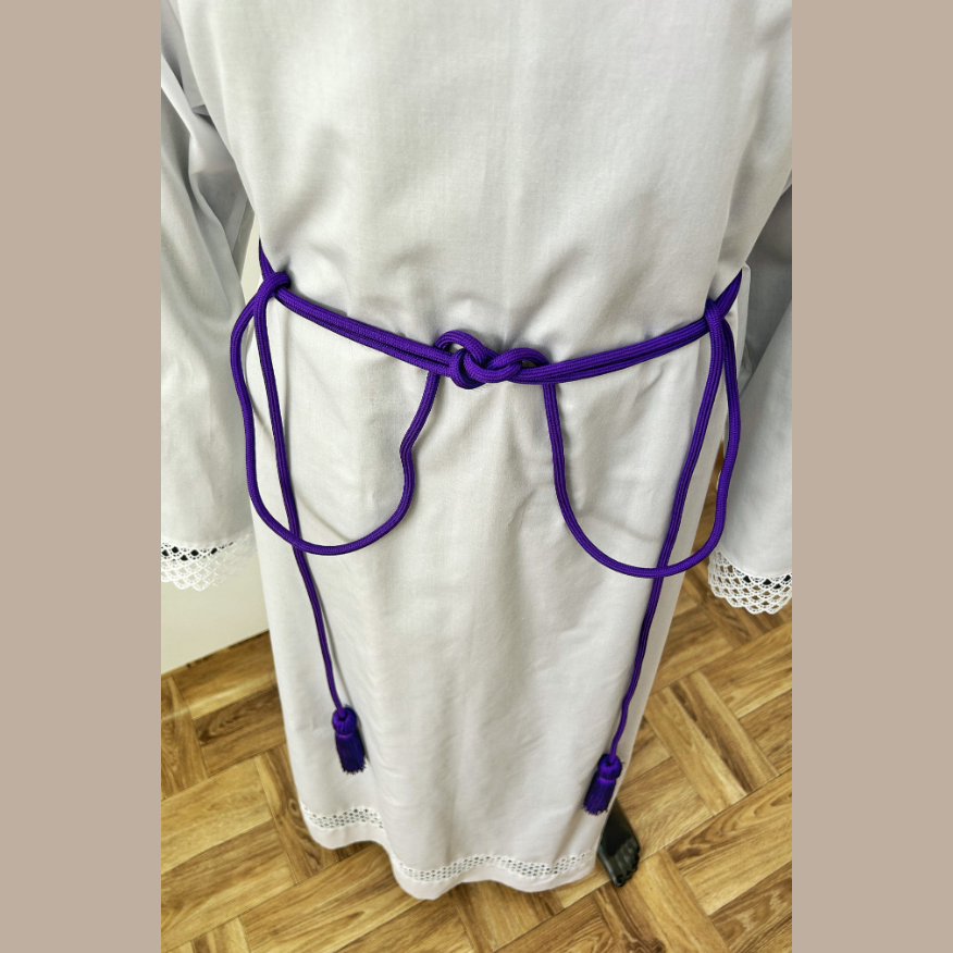 Smooth purple cincture. CG01-010