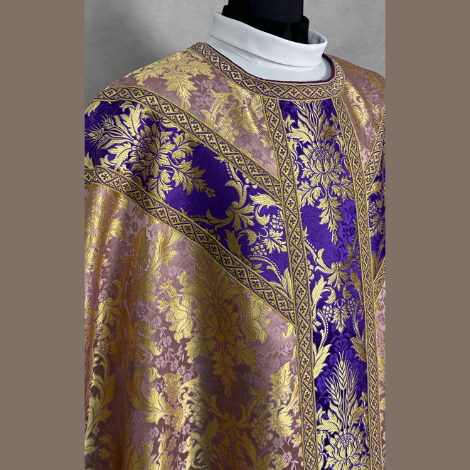 Semi-Gothic Chasuble Pink