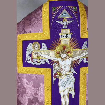Roman Chasuble ''Crucifixion'' Pink