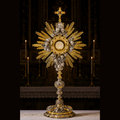Monstrancja "Angelorum Lumen" z aniołami adorującymi Najświętszy Sakrament, wysokość 73 cm, SCM-011